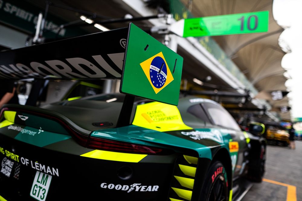 #10 Racing Spirit Of Leman Aston Martin Vantage AMR LMGT3: Derek Deboer, Eduardo Barrichello, Valentin Hasse Clot