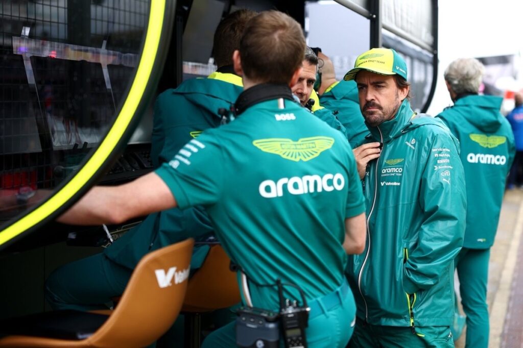 Alonso angered by Aston Martin’s strategy calls during F1 British GP