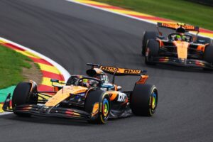 McLaren F1 drivers ordered to “minimise trouble” on lap one of Belgian GP
