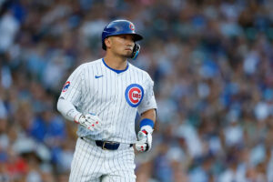 Umpire inexplicably issues a 3rd-strike pitch-clock violation to Cubs’ Seiya Suzuki while he walks off foul ball to his groin