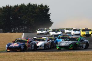 Coronel continues Ginetta Junior charge in sizzling Snetterton contests