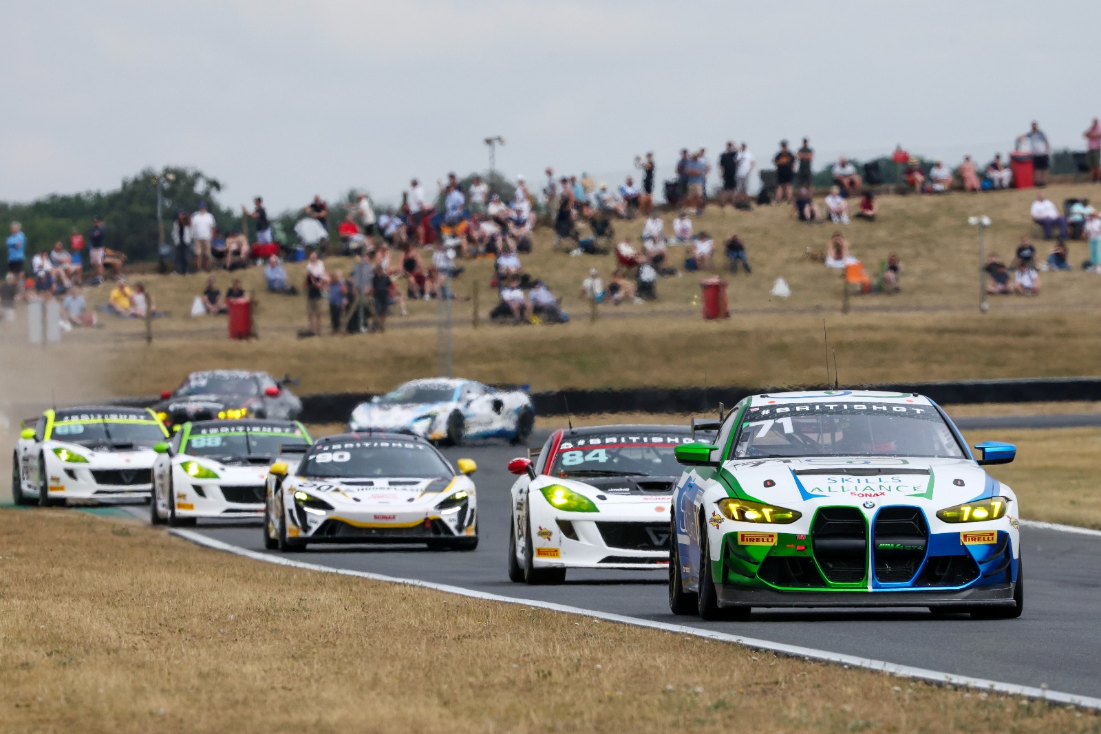 Ramyead/Robertson (leading) and Warren/Brown (third) shared GT4 wins
