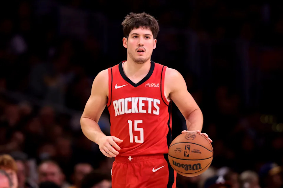 LOS ANGELES, CALIFORNIA - APRIL 11: Reed Sheppard #15 of the Houston Rockets brings the ball up court during the third quarter against the Los Angeles Lakers at Crypto.com Arena on April 11, 2025 in Los Angeles, California. NOTE TO USER: User expressly acknowledges and agrees that, by downloading and or using this photograph, User is consenting to the terms and conditions of the Getty Images License Agreement. (Photo by Katelyn Mulcahy/Getty Images)