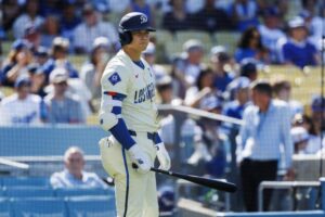Letters to Sports: Folks are singing the Dodger blues