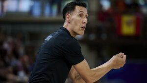 Sources: Knicks receive permission to interview Timberwolves' Pablo Prigioni for role on Mike Brown's coaching staff