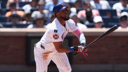 Starling Marte's right knee 'flared up again,' Mets' DH to undergo testing