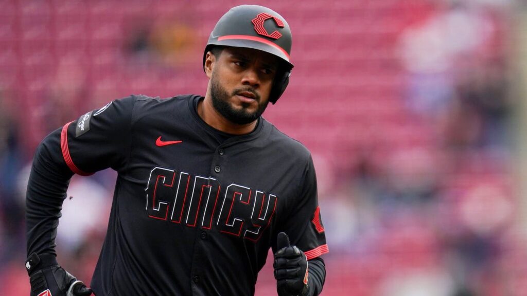 Yankees sign INF Jeimer Candelario to minor-league deal