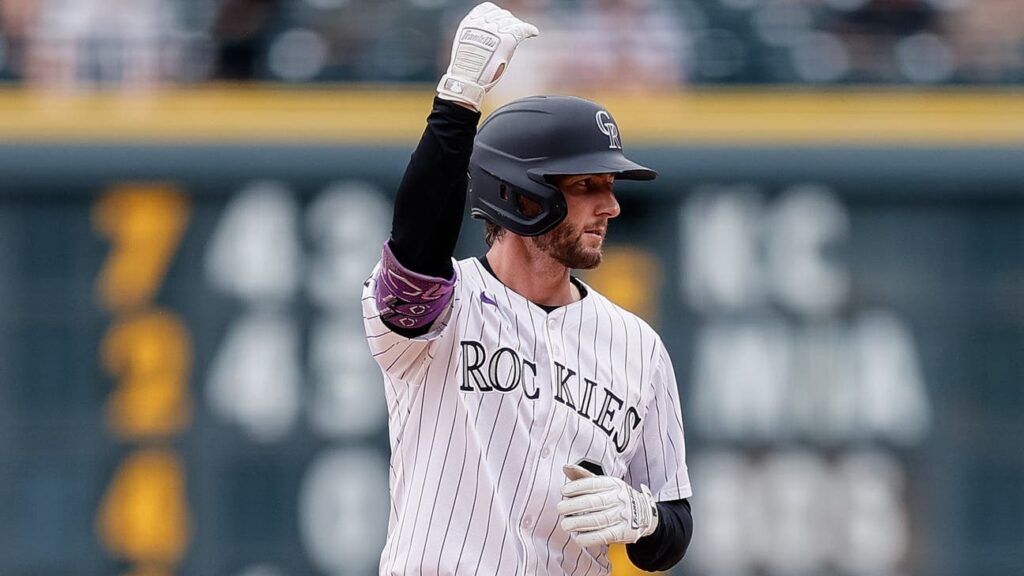 Yankees option Scott Effross, Jorbit Vivas to Triple-A Scranton/Wilkes-Barre after Ryan McMahon trade