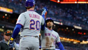 Mets start West Coast trip with impressive, wire-to-wire win over Giants, 8-1