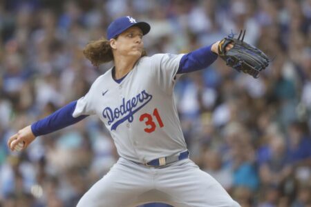 Dodgers blow lead in ninth inning, lose to Brewers in the 10th