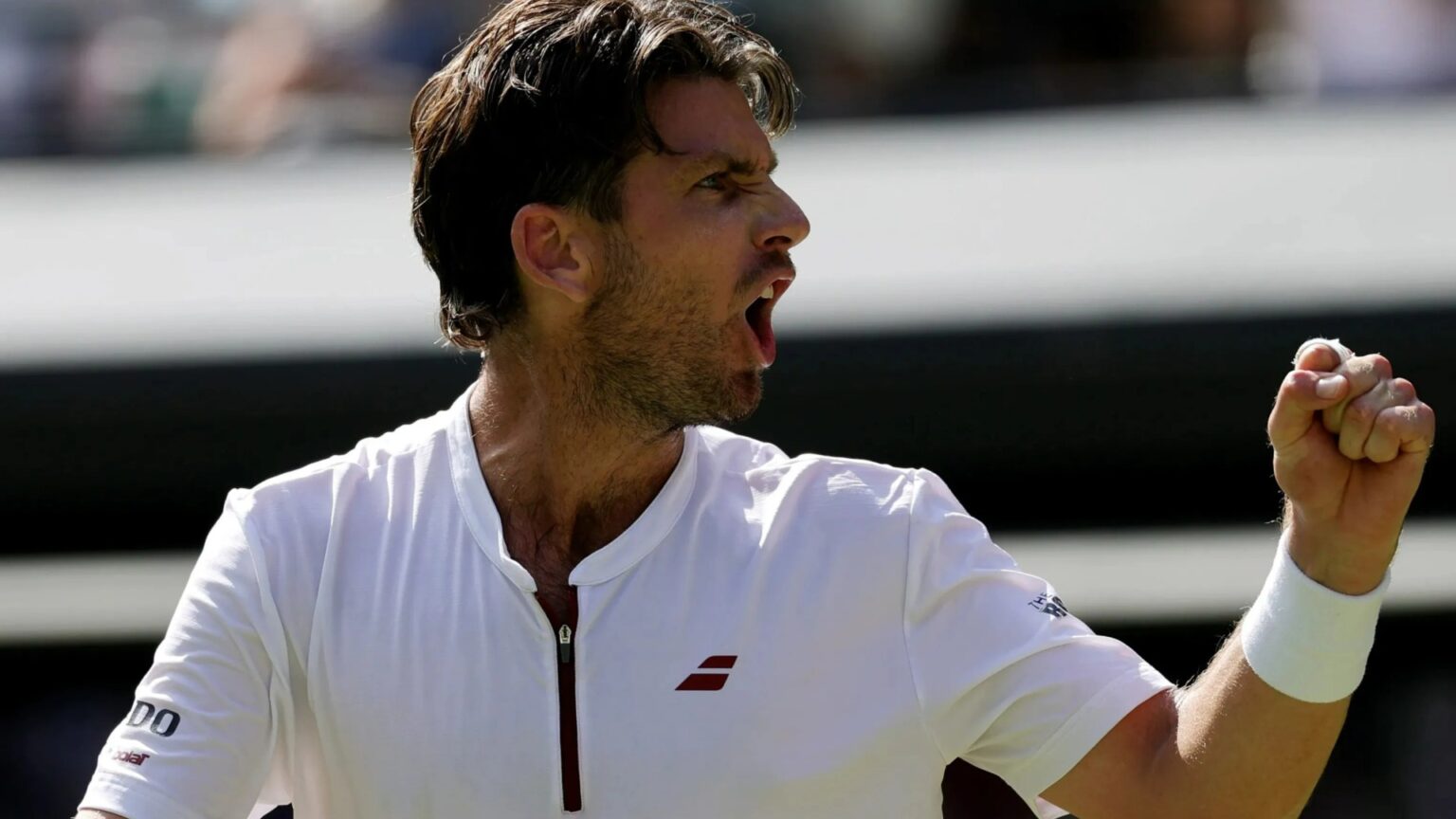 Cameron Norrie breezes through to Wimbledon second week as Brit brushes aside Mattia Bellucci in straight sets