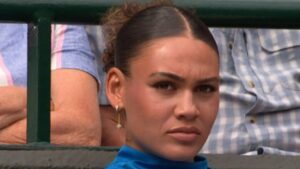 Daughter of ‘one of greatest sportsmen of all time’ steals show at Wimbledon in stunning blue outfit to cheer on Shelton