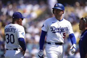 Freddie Freeman injured as Dodgers are swept by the Milwaukee Brewers, again