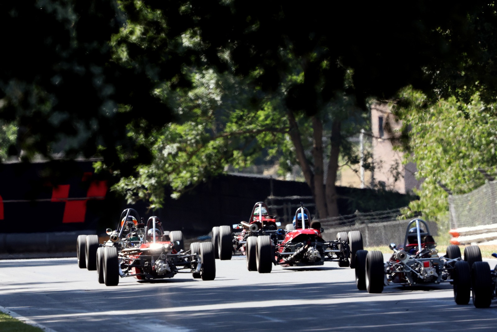 Historic Formula Ford hordes starred on picturesque GP circuit 