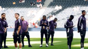 Man Utd vs Leeds kick-off DELAYED as fans forced to wait to see new No10 Matheus Cunha on debut
