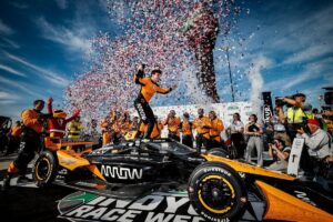 O’Ward storms to opener win and denies Newgarden