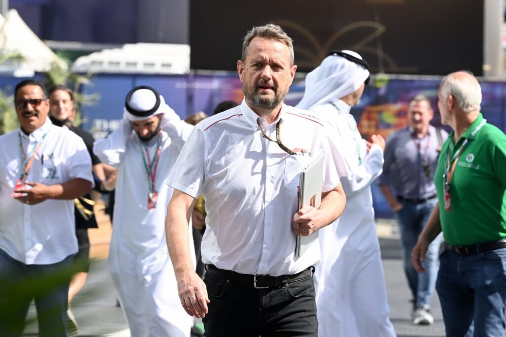 Alpine announces Nielsen as F1 team managing director