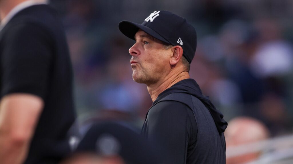 Aaron Boone says Yankees’ defense ‘just not good enough’ after 4 errors in loss to Blue Jays