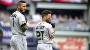 MLB trade deadline tracker: Astros reunite with Carlos Correa, Padres swing several deals