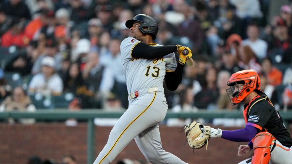 Report: Pirates sending 3B Ke’Bryan Hayes to Reds for reliever Rogers, prospect Stafura