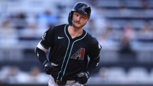 Diamondbacks infielder Pavin Smith heads to injured list with strained right oblique