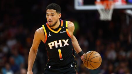 Devin Booker, Suns reportedly agree to two-year, 5 million contract extension