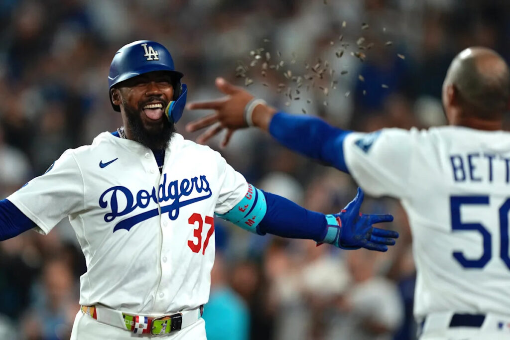 Dodgers take sole lead of the NL West after strong 6-0 showing against Padres