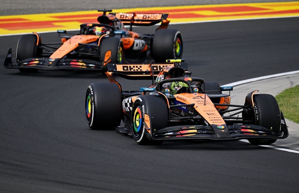 Lando Norris, McLaren, Oscar Piastri, McLaren
