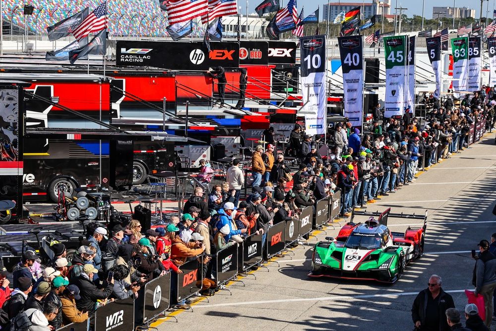 #63 Automobili Lamborghini Squadra Corse Lamborghini SC63: Mirko Bortolotti, Romain Grosjean, Daniil Kvyat, Edoardo Mortara