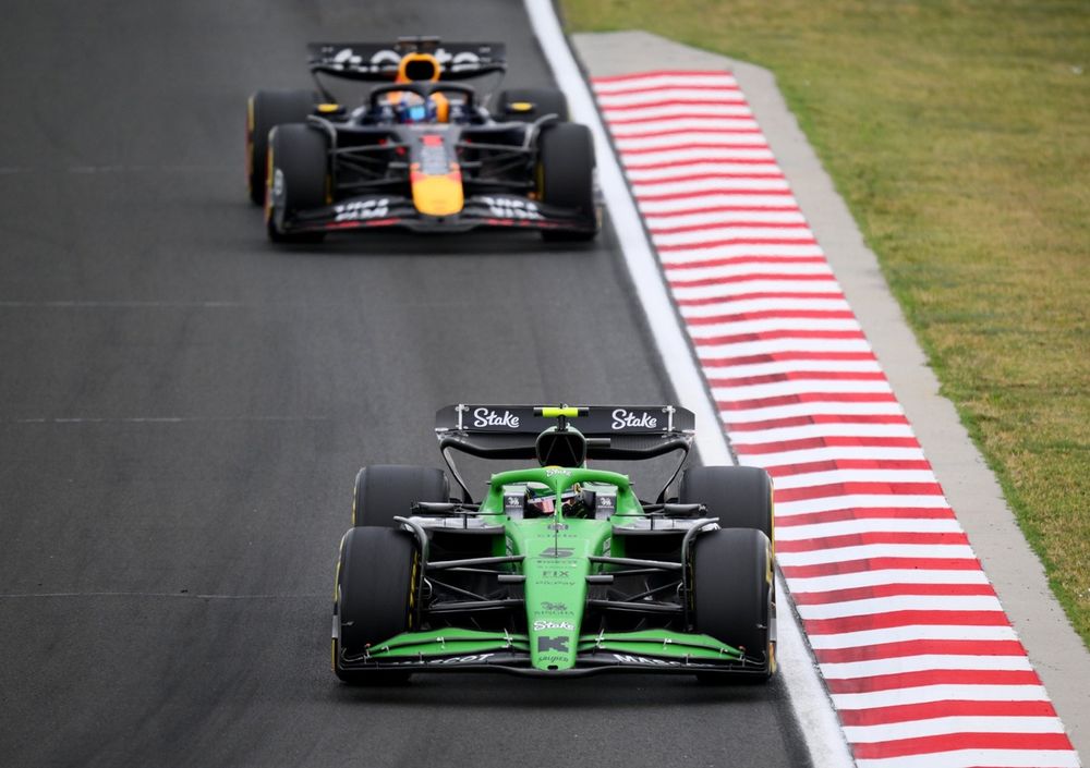 Max Verstappen, Red Bull Racing, Gabriel Bortoleto, Sauber