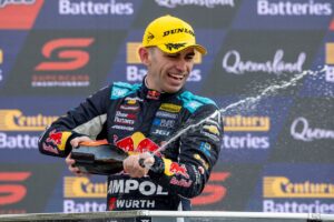 Feeney dominates third race as championship march continues