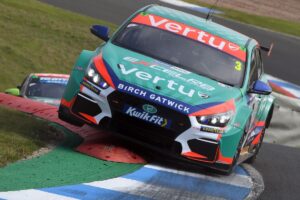 Chilton bounces back from red flag to top times