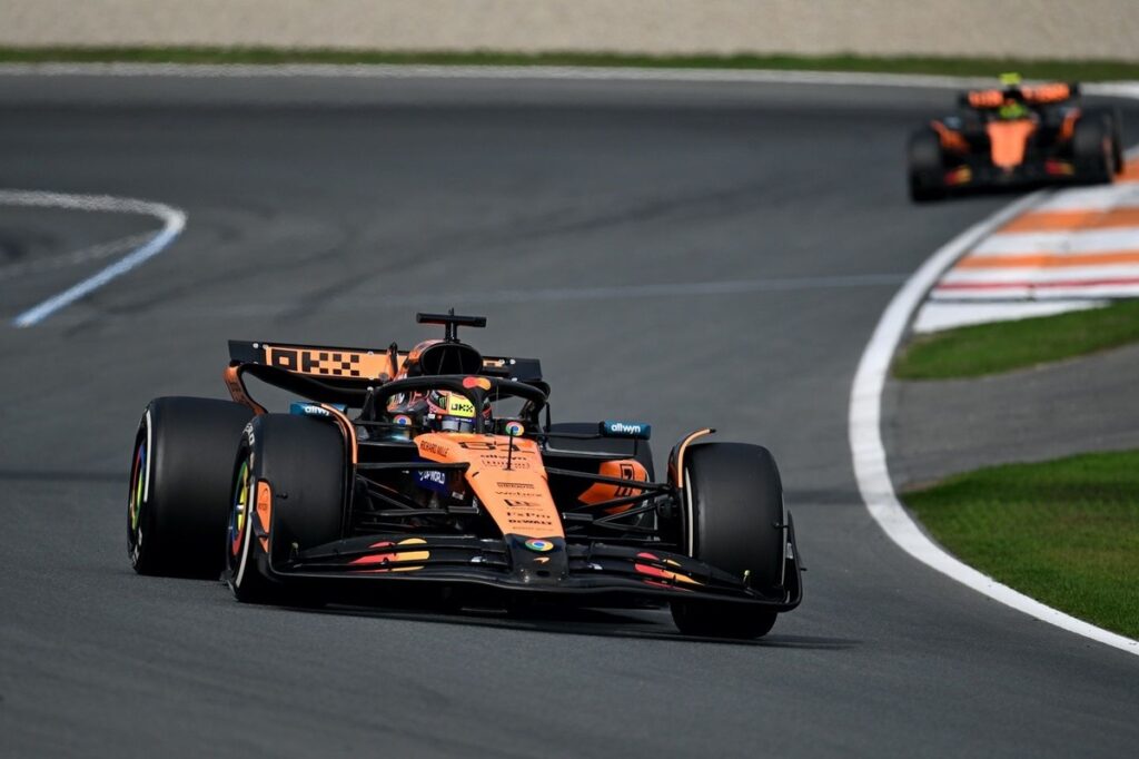 Piastri takes crucial win as title rival Norris retires