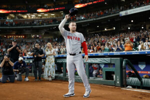 Alex Bregman gets standing ovation from Astros fans, hits HR in first at-bat in his return to Houston with Red Sox