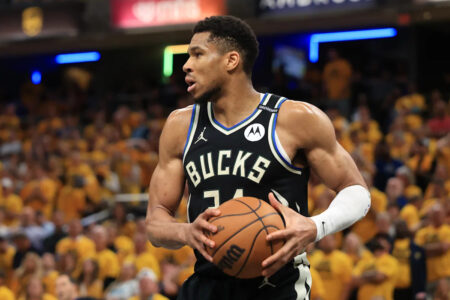 Giannis Antetokounmpo not in attendance at Bucks media day because of COVID