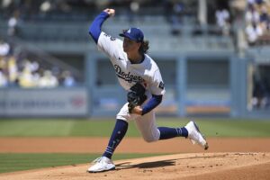 Dodgers blow lead, then leave bases loaded and lose to the Blue Jays