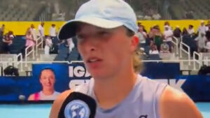 ‘It was probably me spitting on you’ – Interviewer bizarrely responds to Iga Swiatek halting post-match debrief