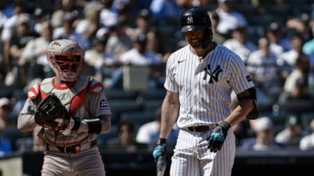 Yankees bats remain ice-cold in lackluster 12-1 loss to Red Sox