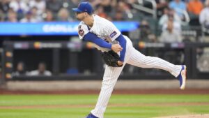 Mets' Carlos Mendoza defends decision to pull Clay Holmes after five innings against Guardians