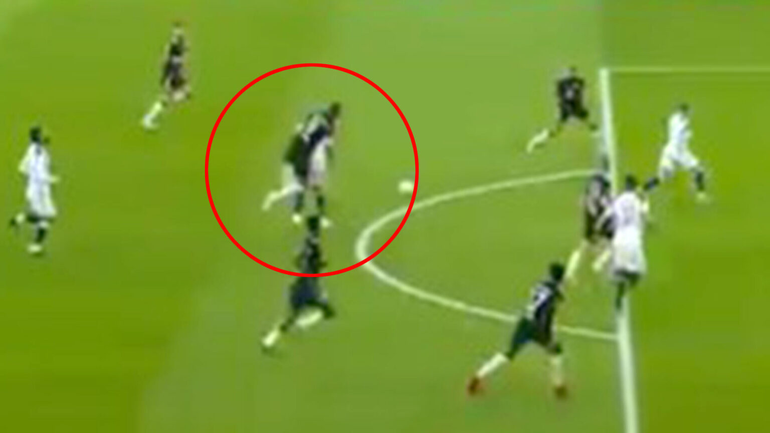 ‘They aren’t friends’ – Harry Kane ‘snapped in half’ twice by former Tottenham team-mate in Bayern Munich friendly