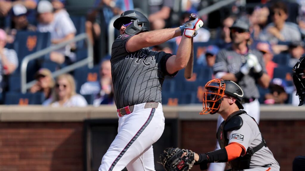 Pete Alonso moves closer to Darryl Strawberry’s Mets home run record with 250th career blast