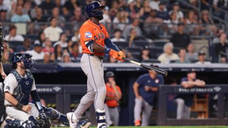 Devin Williams wastes Yankees' strong pitching, defense with latest implosion in Friday's 10-inning loss to Astros