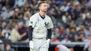 Sloppy defense, dormant offense doom Yankees in 6-3 loss to Red Sox