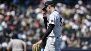 Yankees react to another 'unacceptable' series loss to Red Sox