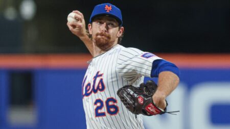Nolan McLean tosses eight shutout innings as Mets complete sweep of Phillies