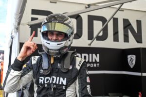 Ninovic edges closer to GB3 crown with scintillating display at Brands Hatch