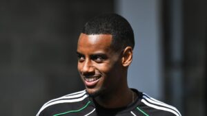 Alexander Isak ‘not part of Newcastle family day arranged by Eddie Howe as Liverpool target told to train alone’