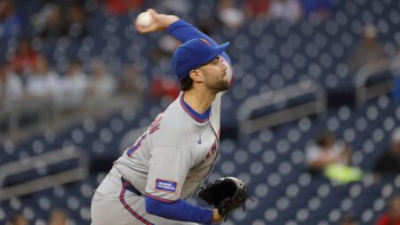 Mets smack four homers, David Peterson delivers eight strong innings in 8-1 win over Nationals