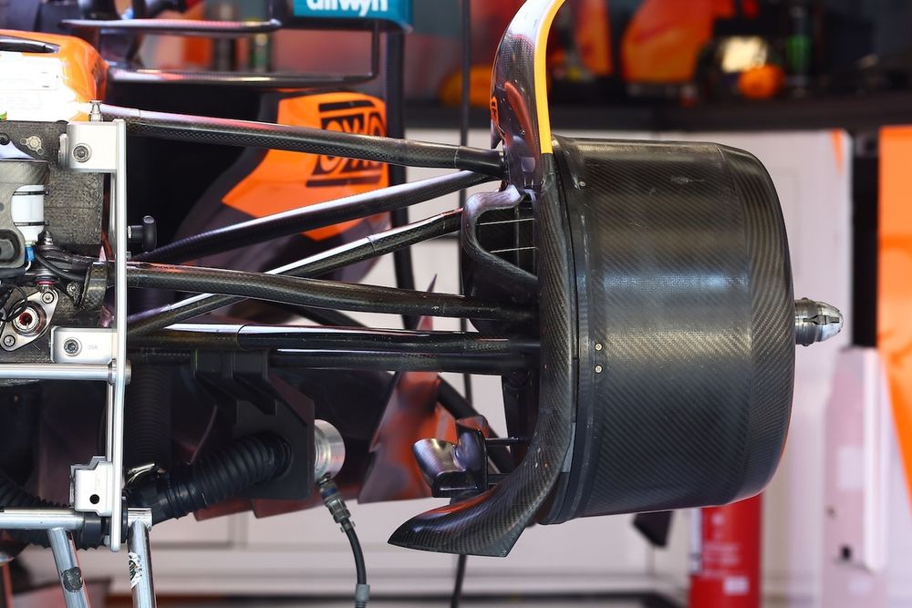 Mclaren MCL39 technical detail