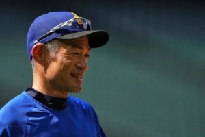 Mariners announce plans to create Ichiro statue following Hall of Fame induction, jersey retirement